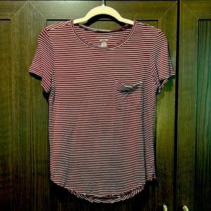 Women’s, size s/p/ch, American Eagle, Soft & Sexy, pocket t-shirt.